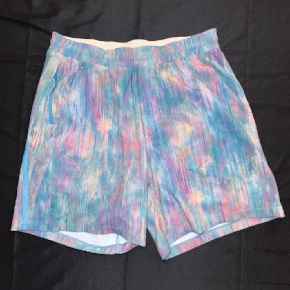 Lululemon NWT Pace Breaker Lined Short 7" size L Tie Die